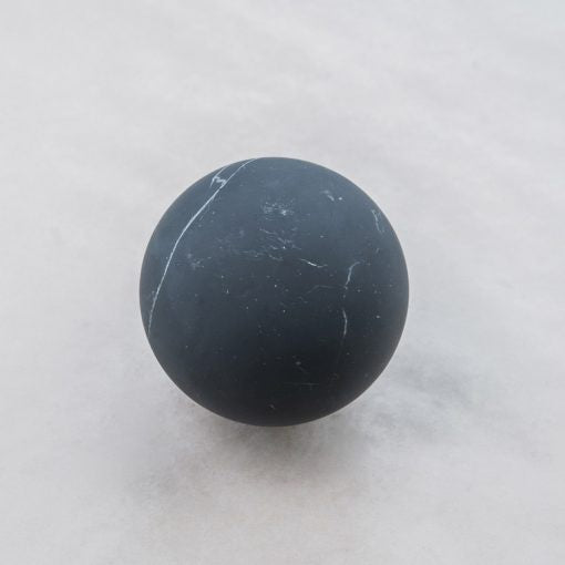 Sphere Shungite 8 cm | Carpe Diem with Remi