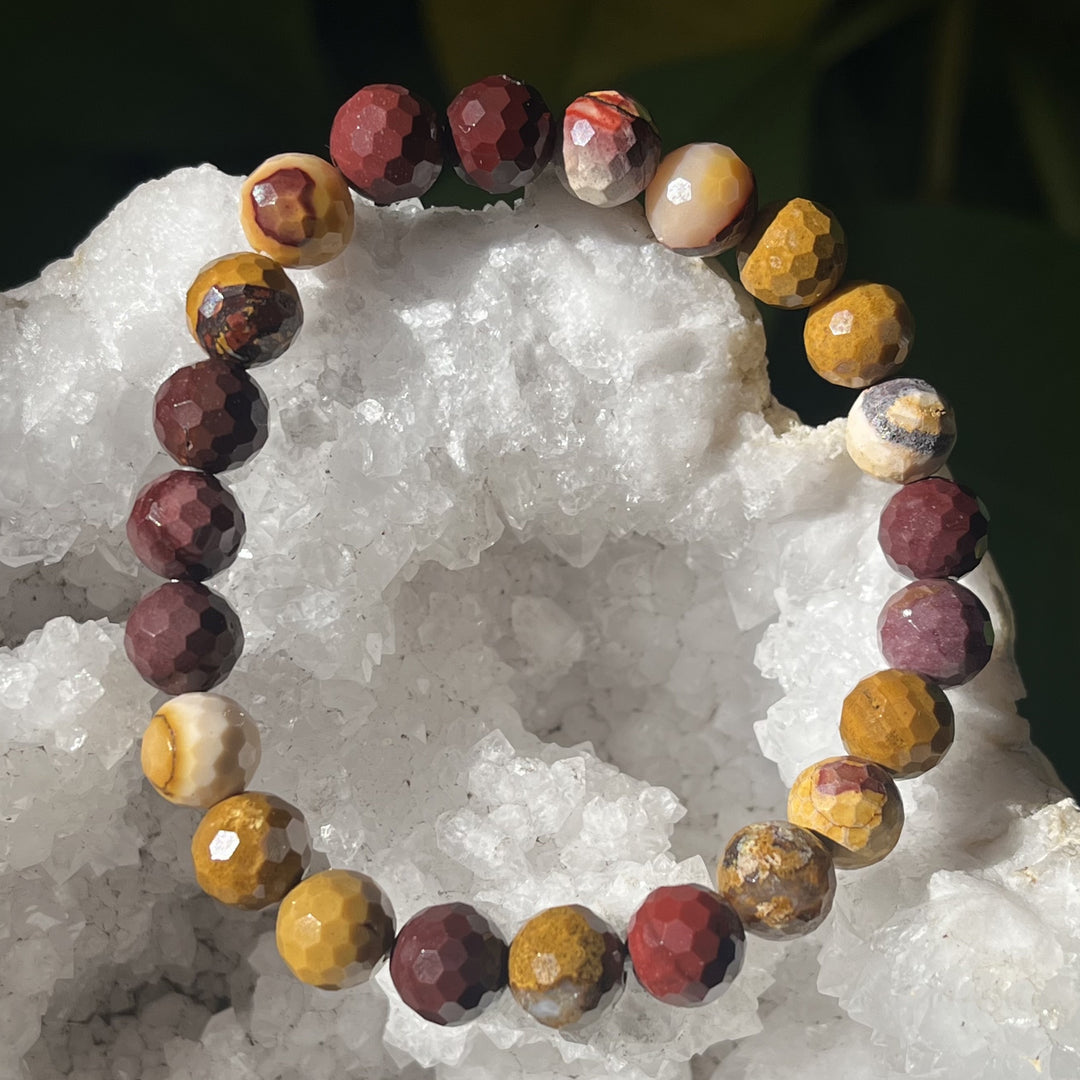 Bracelet Mookaite Faceted Beads 8 mm