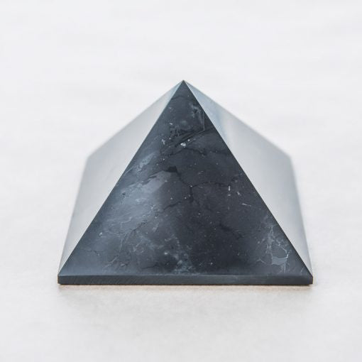 Pyramid Shungite Small | Carpe Diem with Remi