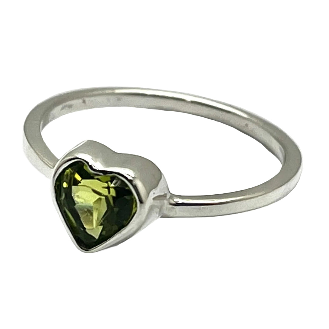 Ring Peridot Heart Faceted 0.6 cm