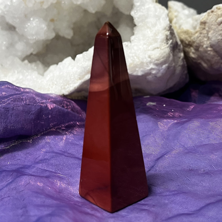 Obelisk Mookaite Red 7.6 cm | Carpe Diem With Remi