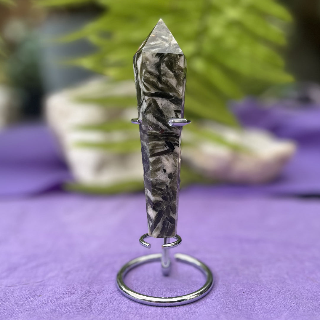 Wand Mica Feldspar on Stand