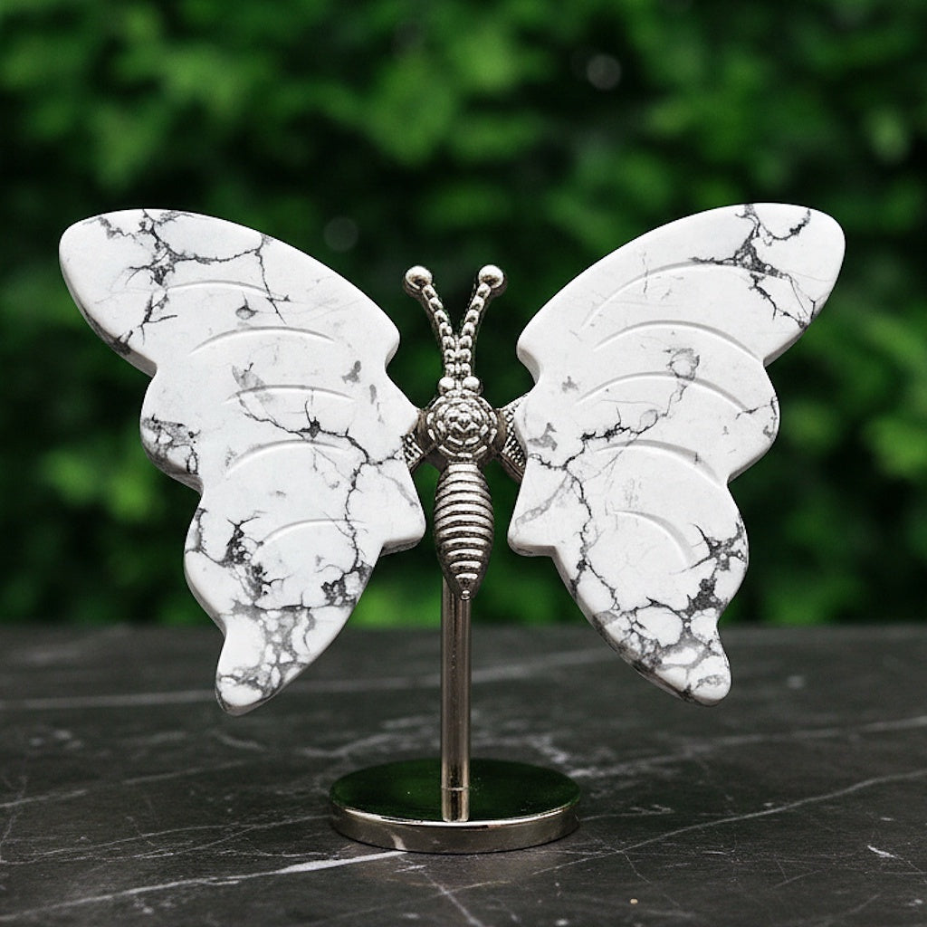 Butterfly White Howlite on Stand 7.0 cm