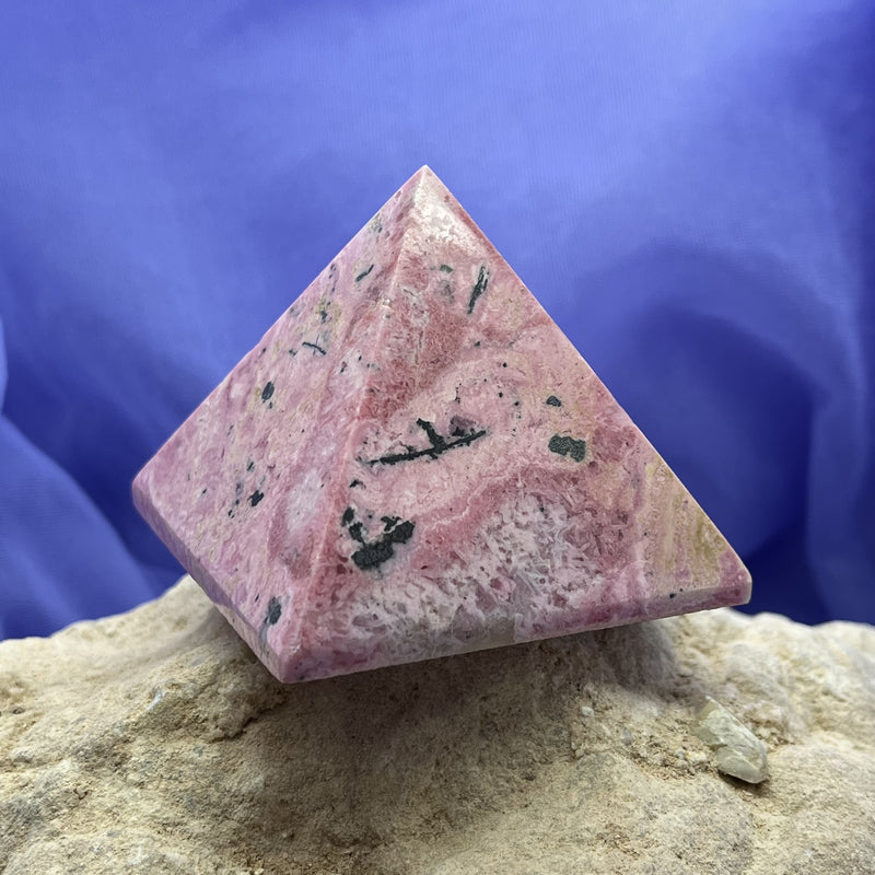 Rhodochrosite Pyramid 5.4 cm | Carpe Diem With Remi