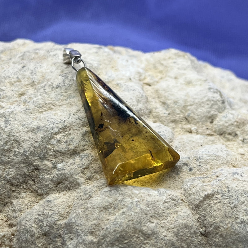Amber Pendant Triangular 4.26 cm