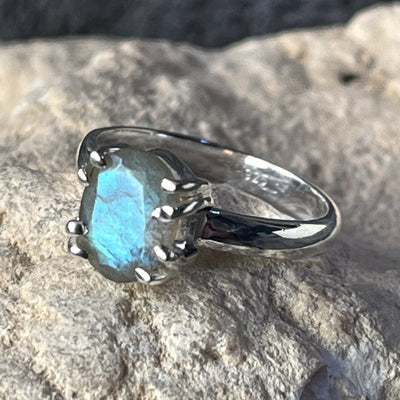 Ring Labradorite Faceted Oval with Claw | Carpe Diem With Remi