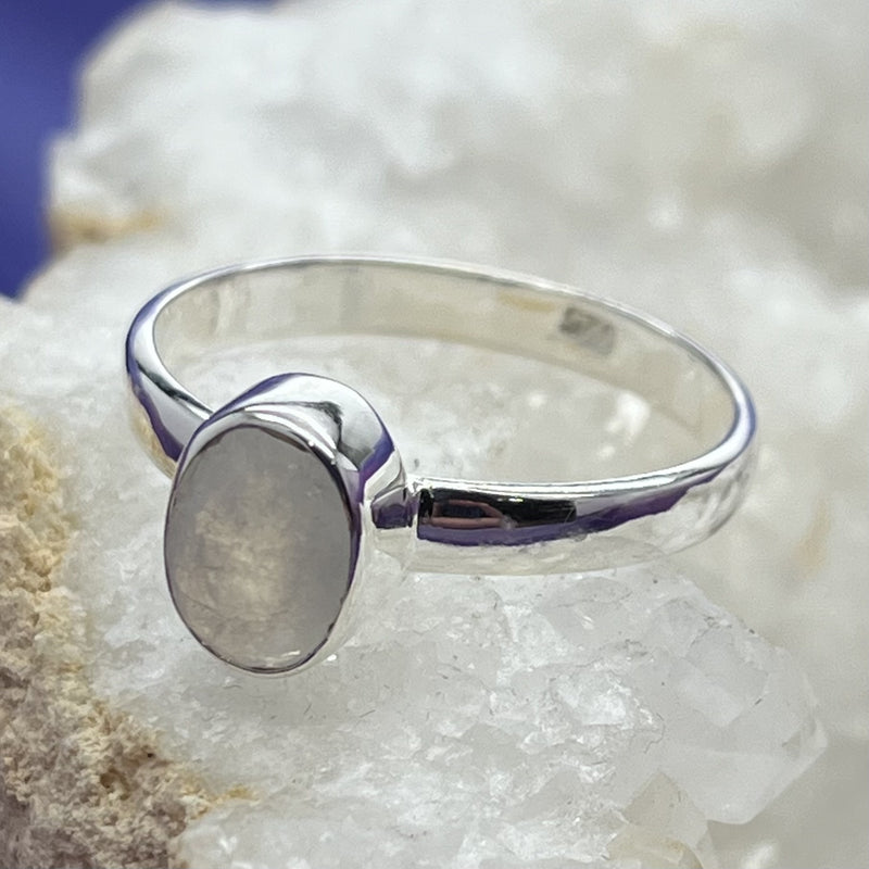 Ring Rainbow Moonstone Oval Faceted 1 cm