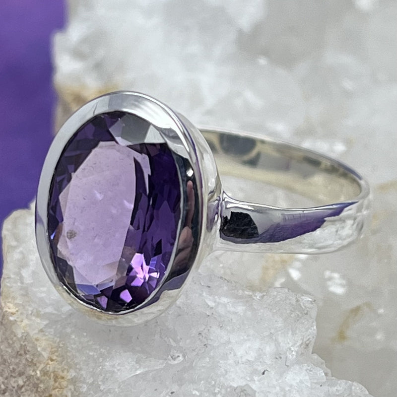 Ring Amethyst Oval Faceted 1.40 cm
