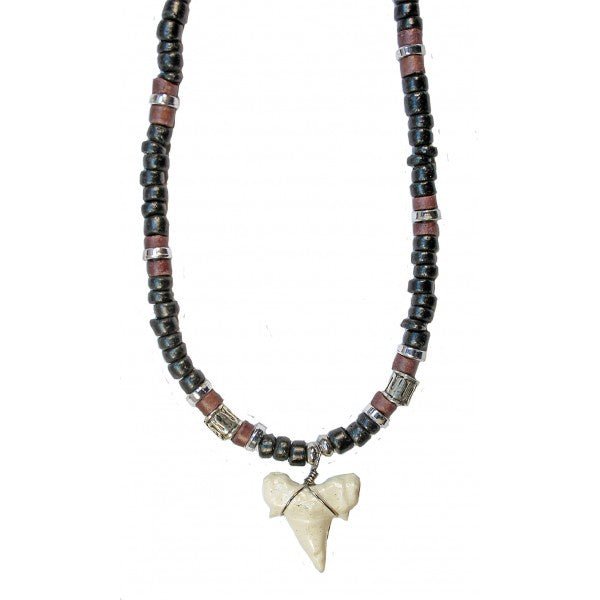 Choker Coco Beads with Resin Sharktooth | Carpe Diem With Remi